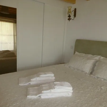 בית נופש Casa Retiro De Lisei פנאלבה דו קסטלו